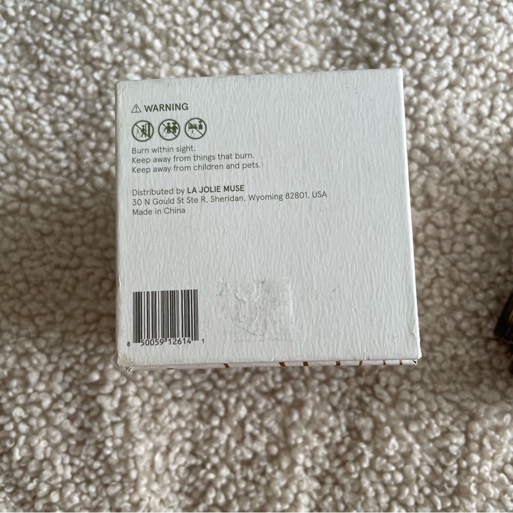 La Jolie Muse island coconut candle - Picture 6 of 6